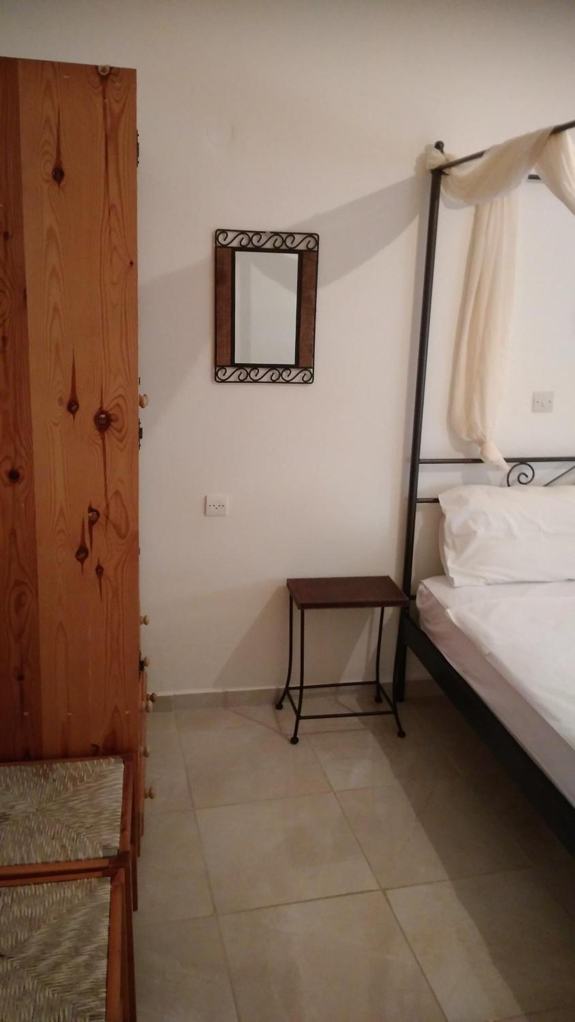 Mina Apartments Karpathos Exterior foto